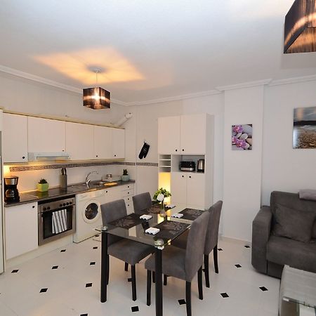 Bergantin Apartment Torrevieja Luaran gambar